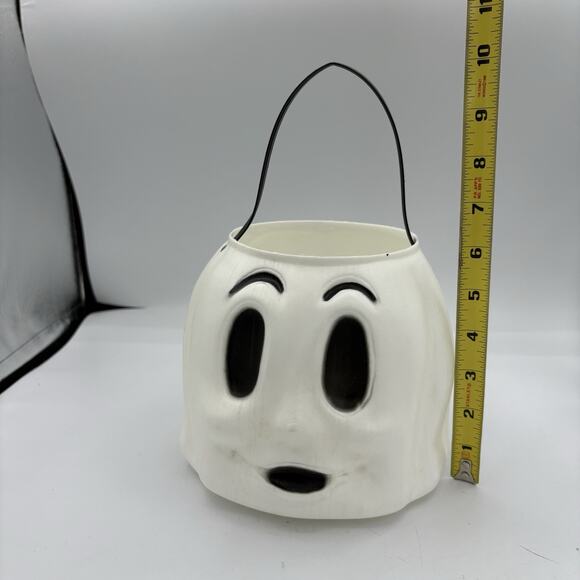 Empire Blow Mold Halloween Candy Bucket Pail Face Ghost Plastic‎ USA White 6" - Picture 2 of 9